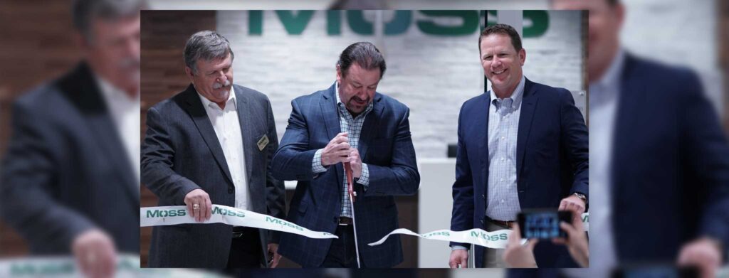 Moss McKinney office ribbon cutting